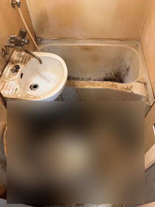 ゴミ屋敷浴槽の特殊清掃1